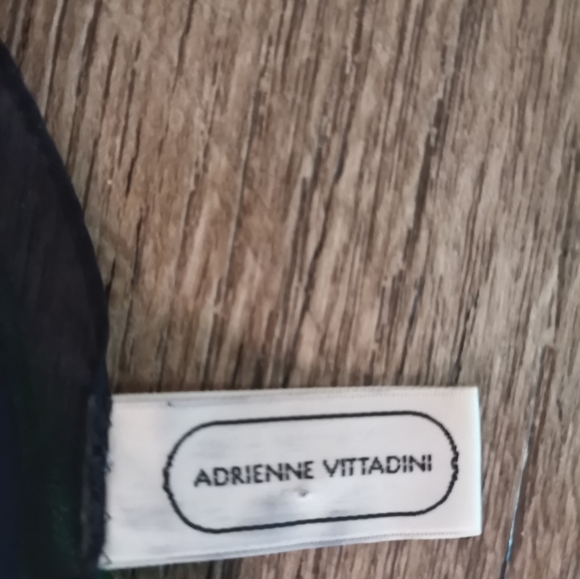 Vintage square Adrienne Vittadini Silk Scarf 36" - Picture 4 of 4